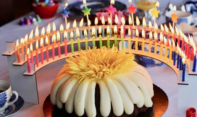 75th Birthday Bundt Cake with Celebration Stadium Birthday Candle Holder, White Aluminum